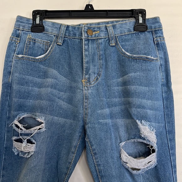 Distressed Jeans - Picture 4 of 9